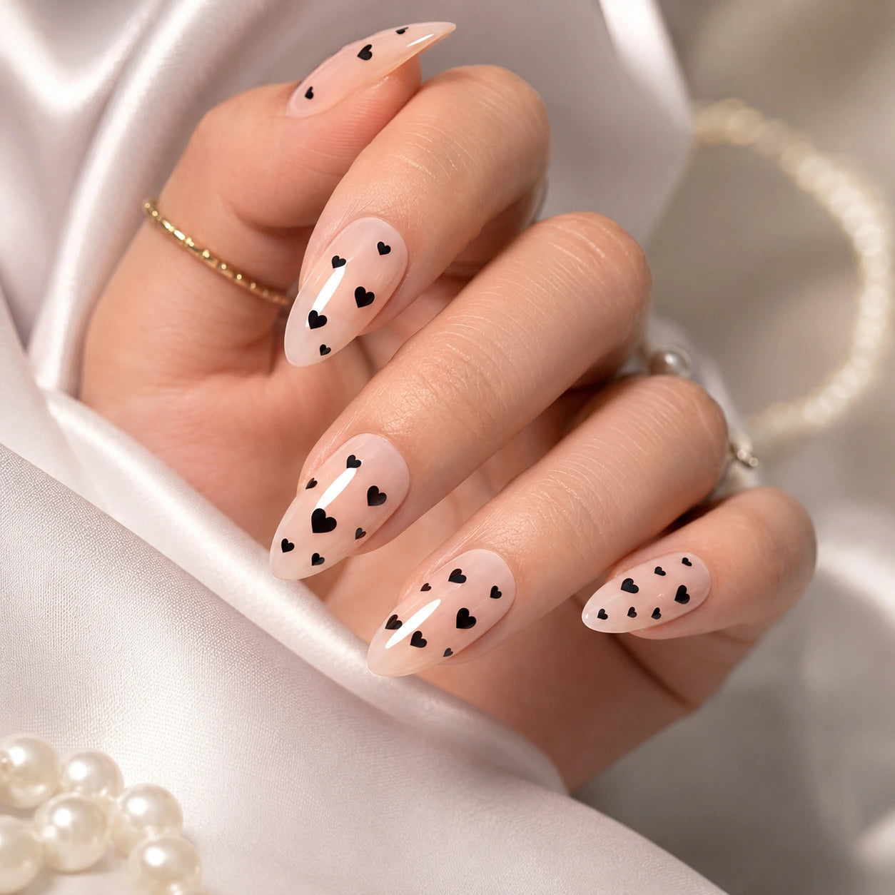 Naklejki na paznokcie Premium Nails – Small Black Hearts – Nail Art Stickers