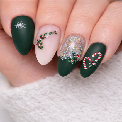 Winter Charm – świąteczne naklejki na paznokcie 3D (zestaw 2 arkuszy)